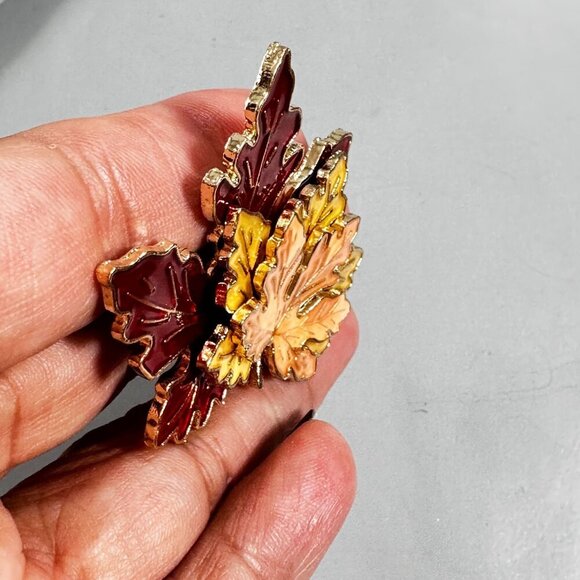 Autumn Leaves Lapel Pin Fall Harvest Brooch Badge Accessories Jewelry Gift Pin - Picture 4 of 8
